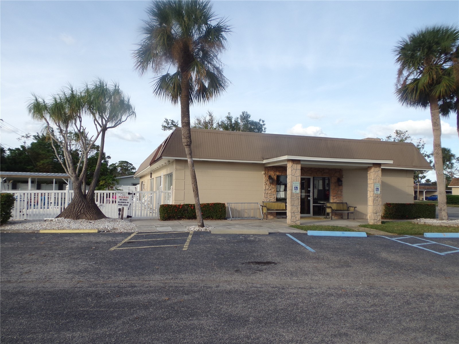 670 Park Circle Bradenton FL 34207 A4692239 image36
