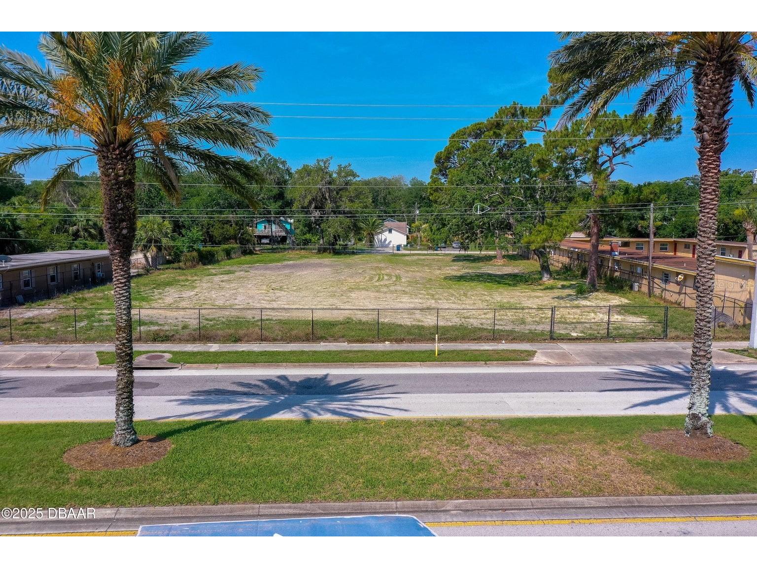 670 S Yonge Street Ormond Beach FL 32174 V4948574 image2