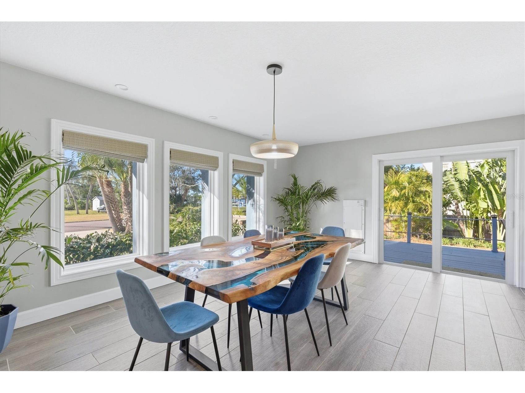 670 Sunset Drive S Saint Petersburg FL 33707 TB8474732 image13