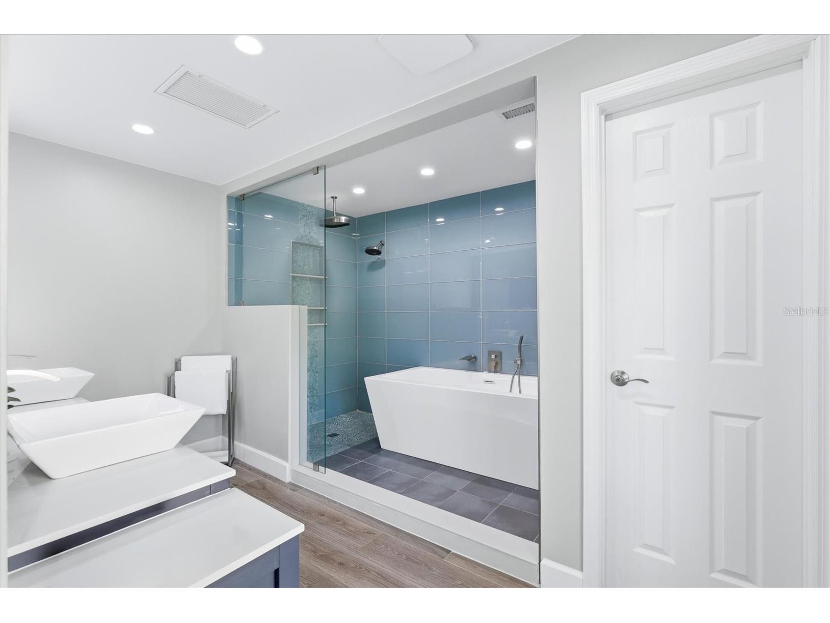 670 Sunset Drive S Saint Petersburg FL 33707 TB8474732 image29