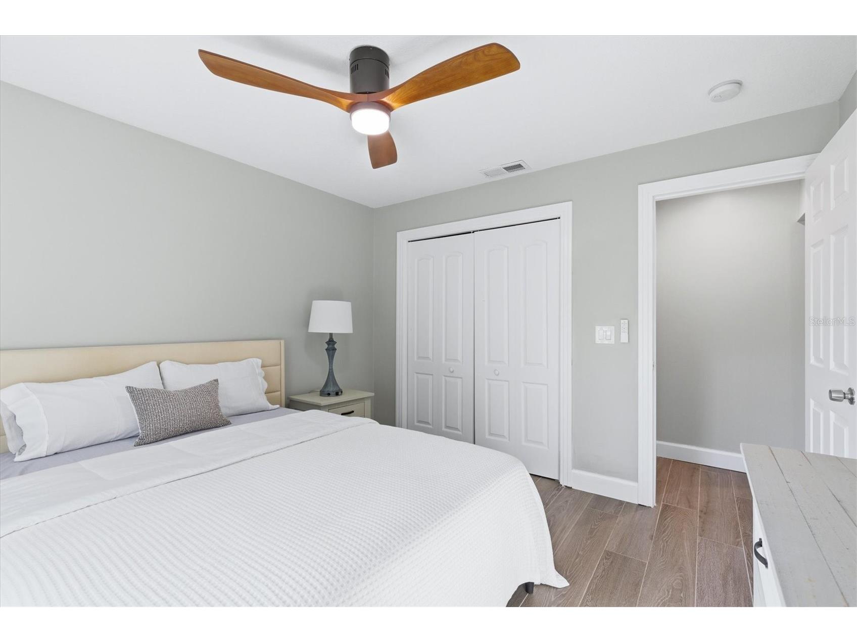 670 Sunset Drive S Saint Petersburg FL 33707 TB8474732 image33
