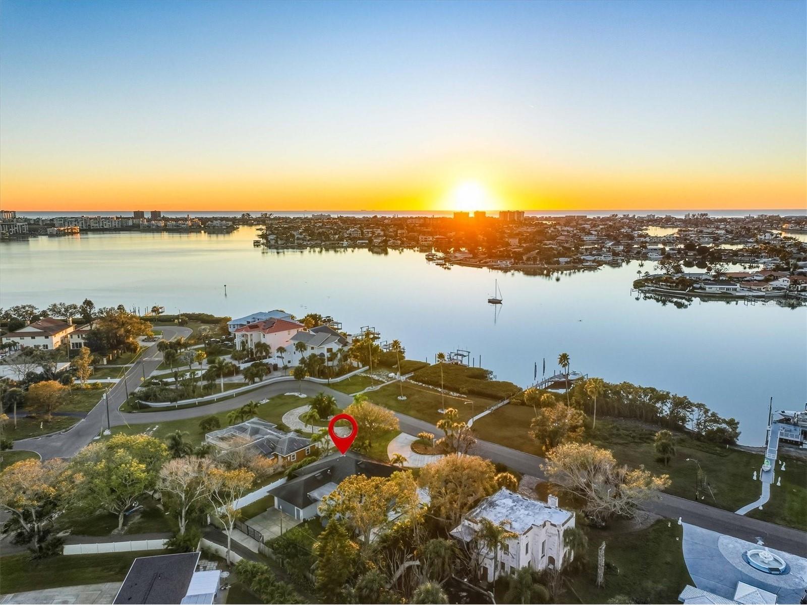 670 Sunset Drive S Saint Petersburg FL 33707 TB8474732 image65