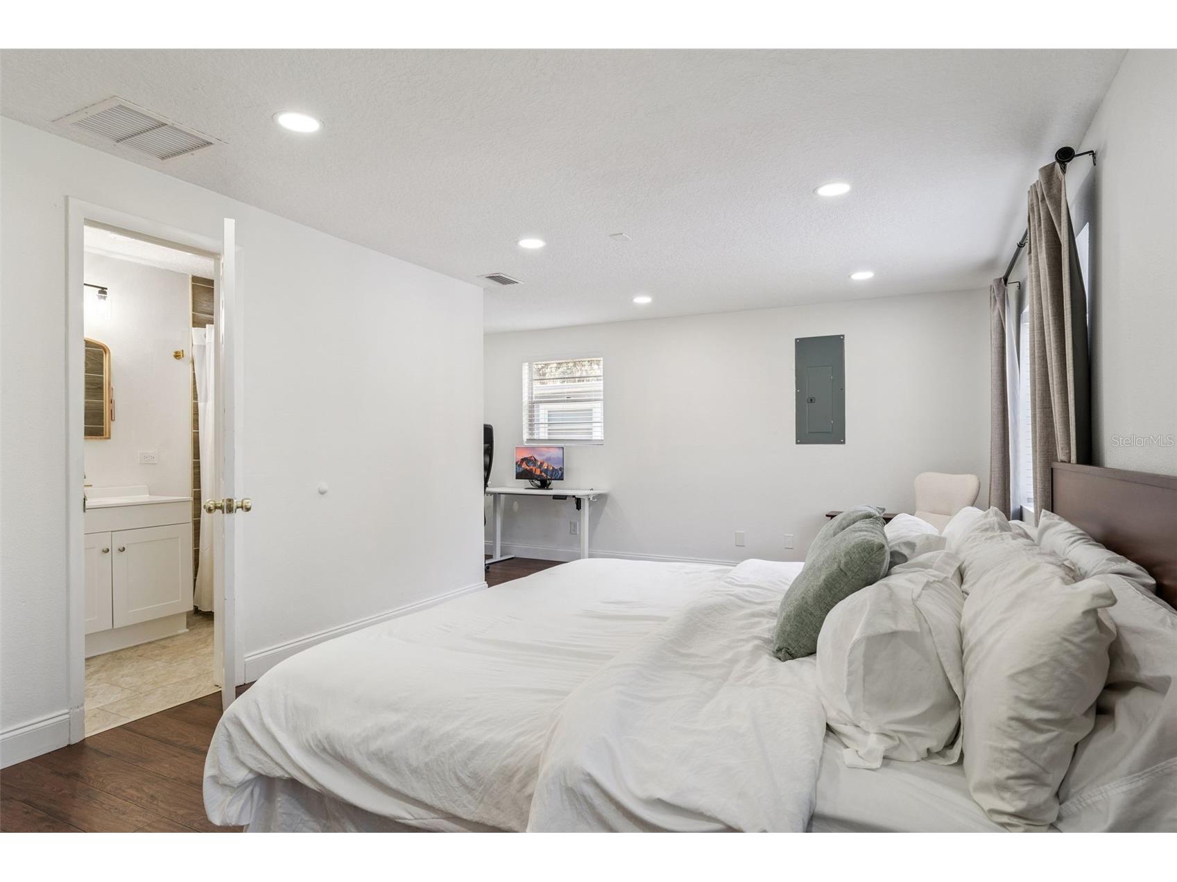 670 Vincent Drive Mount Dora FL 32757 O6410331 image17