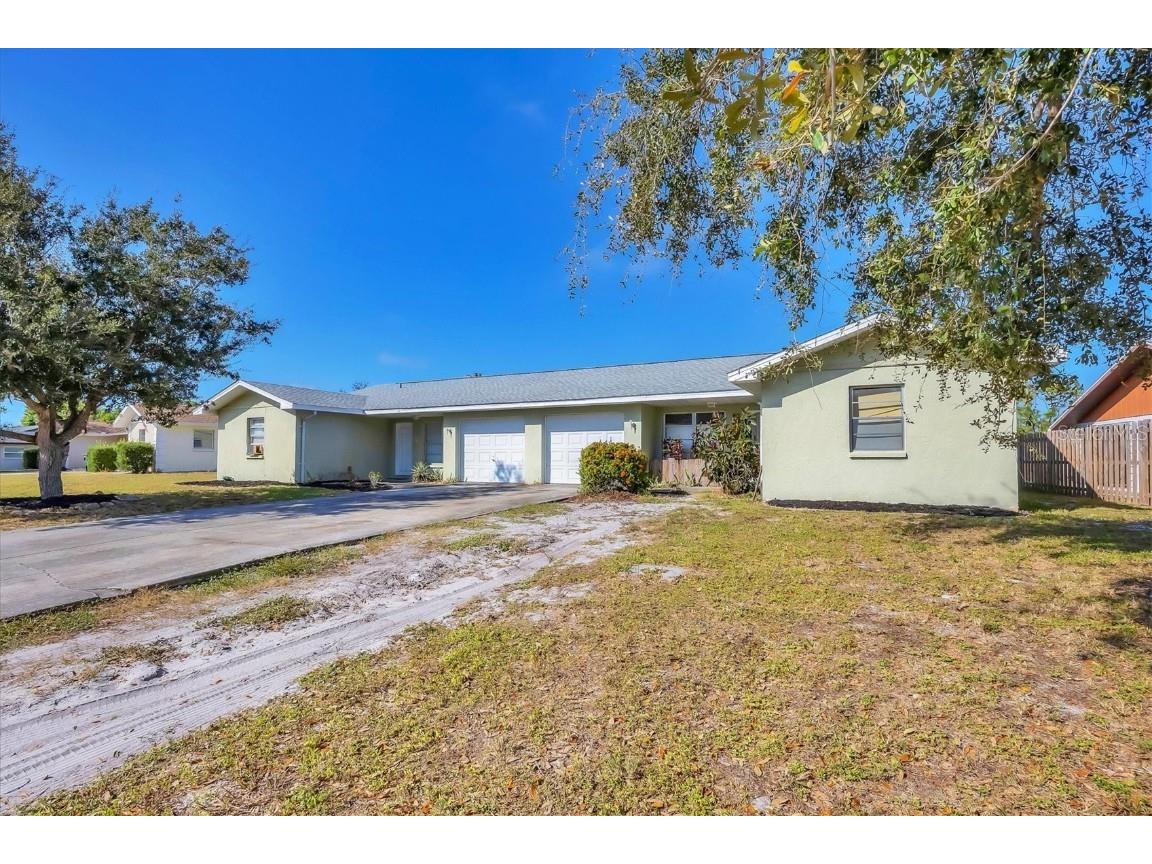 670 and 672 Harvey Street Englewood FL 34223 D6144354 image1