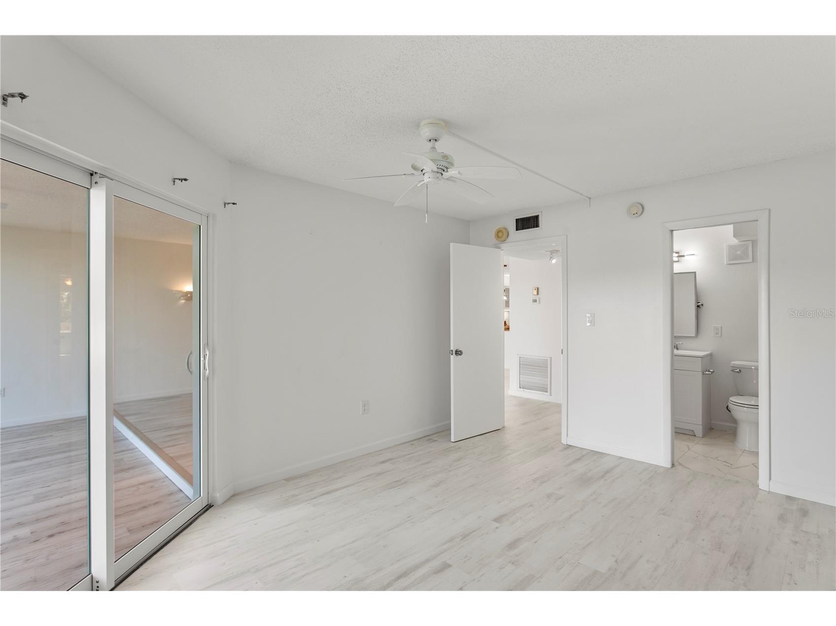 6700 Gulf Of Mexico Drive #117 Longboat Key FL 34228 - BISHOP'S BAYOU A4687787 image11