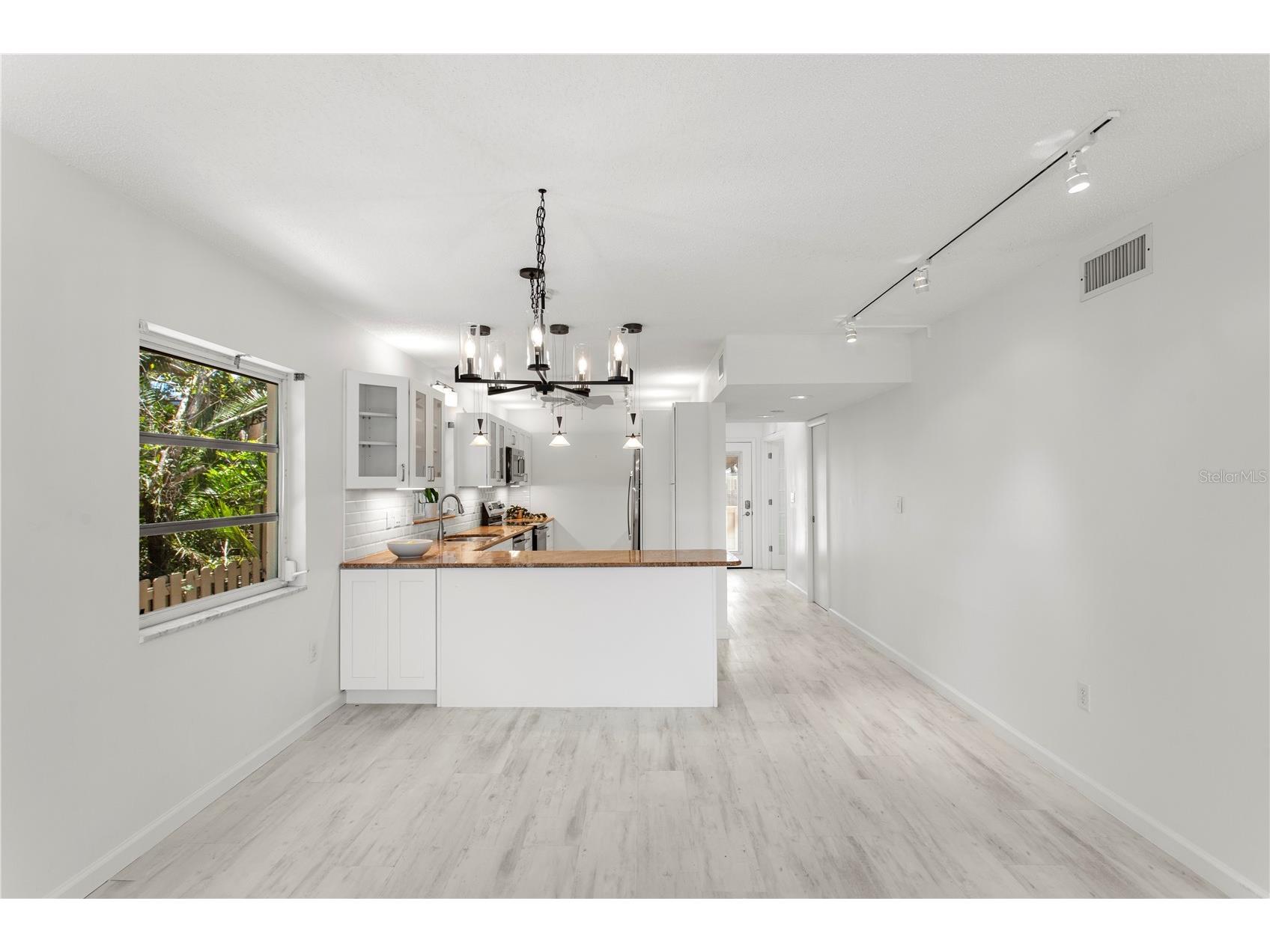 6700 Gulf Of Mexico Drive #117 Longboat Key FL 34228 - BISHOP'S BAYOU A4687787 image19