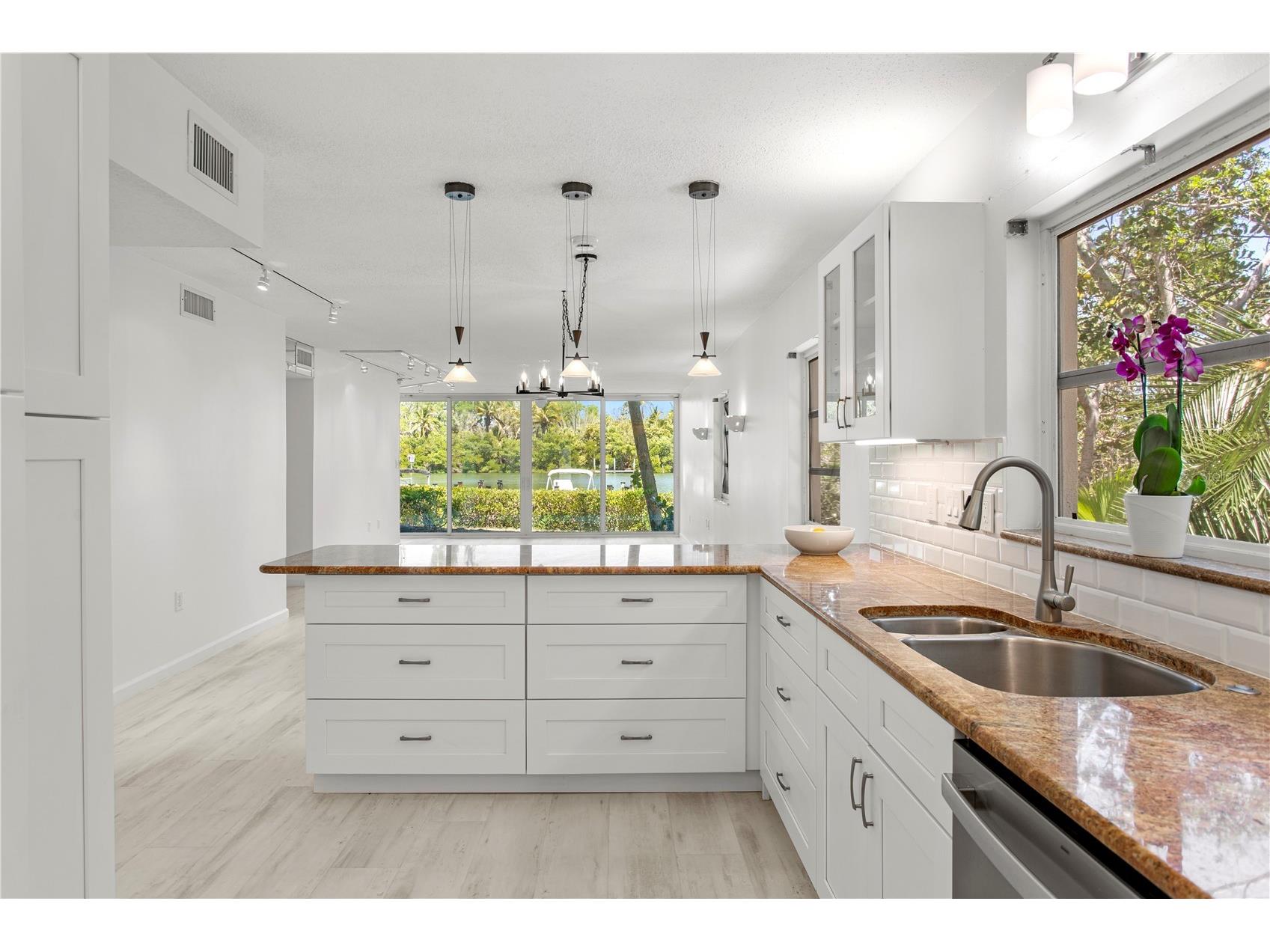6700 Gulf Of Mexico Drive #117 Longboat Key FL 34228 - BISHOP'S BAYOU A4687787 image26
