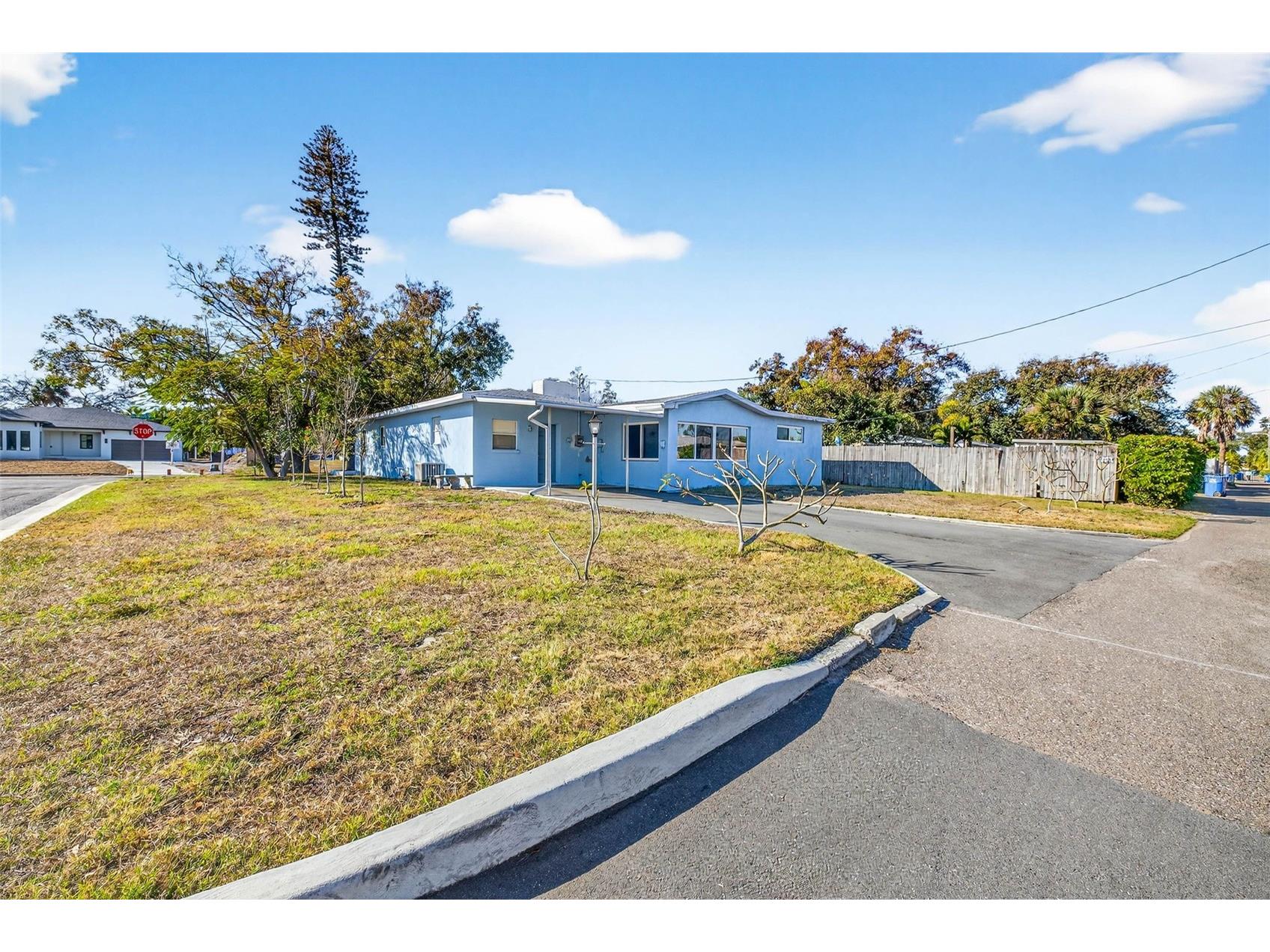 6701 Burlington Avenue N Saint Petersburg FL 33710 TB8467047 image43