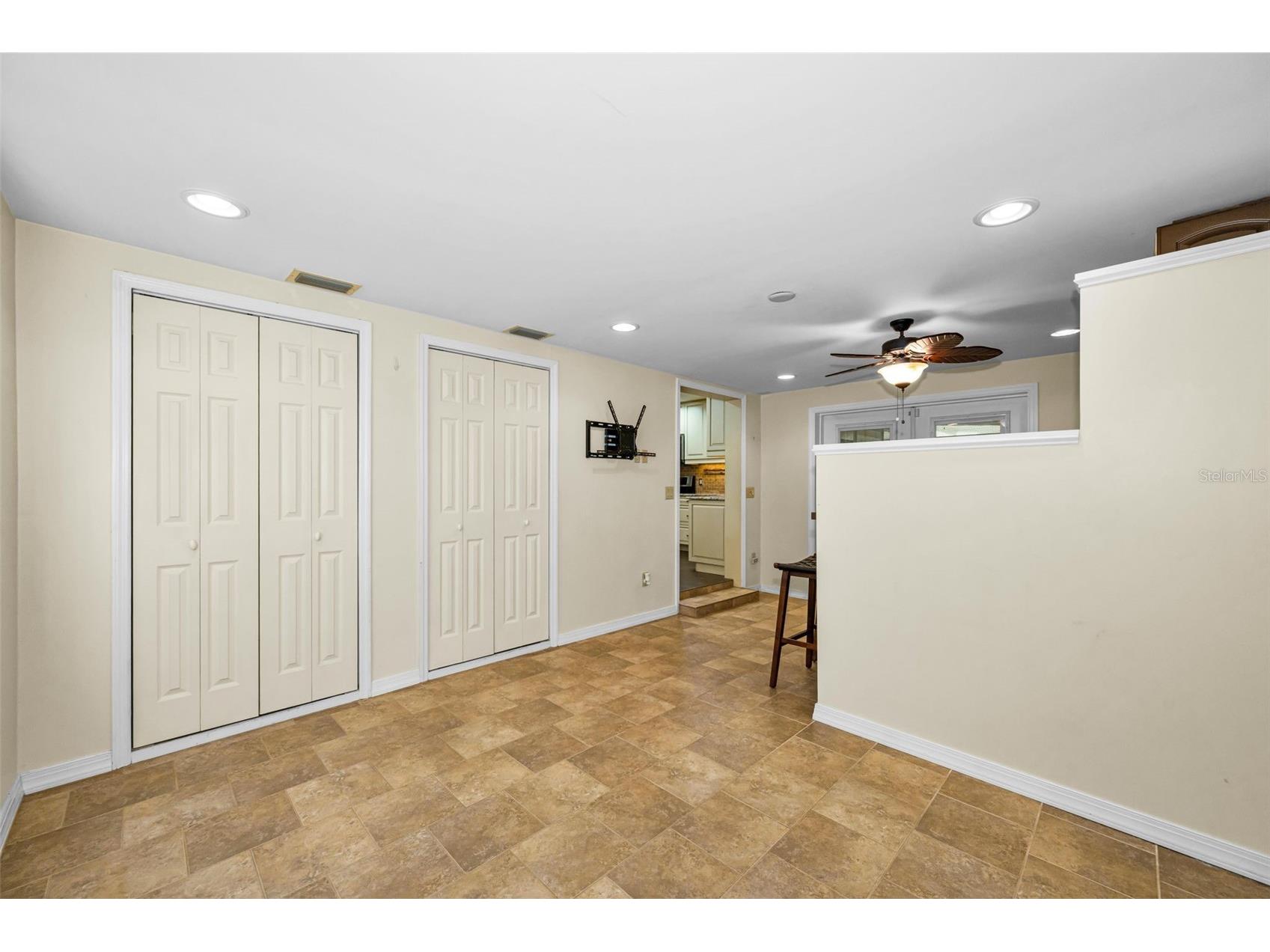 6701 Orchard Drive N Saint Petersburg FL 33702 TB8521483 image25