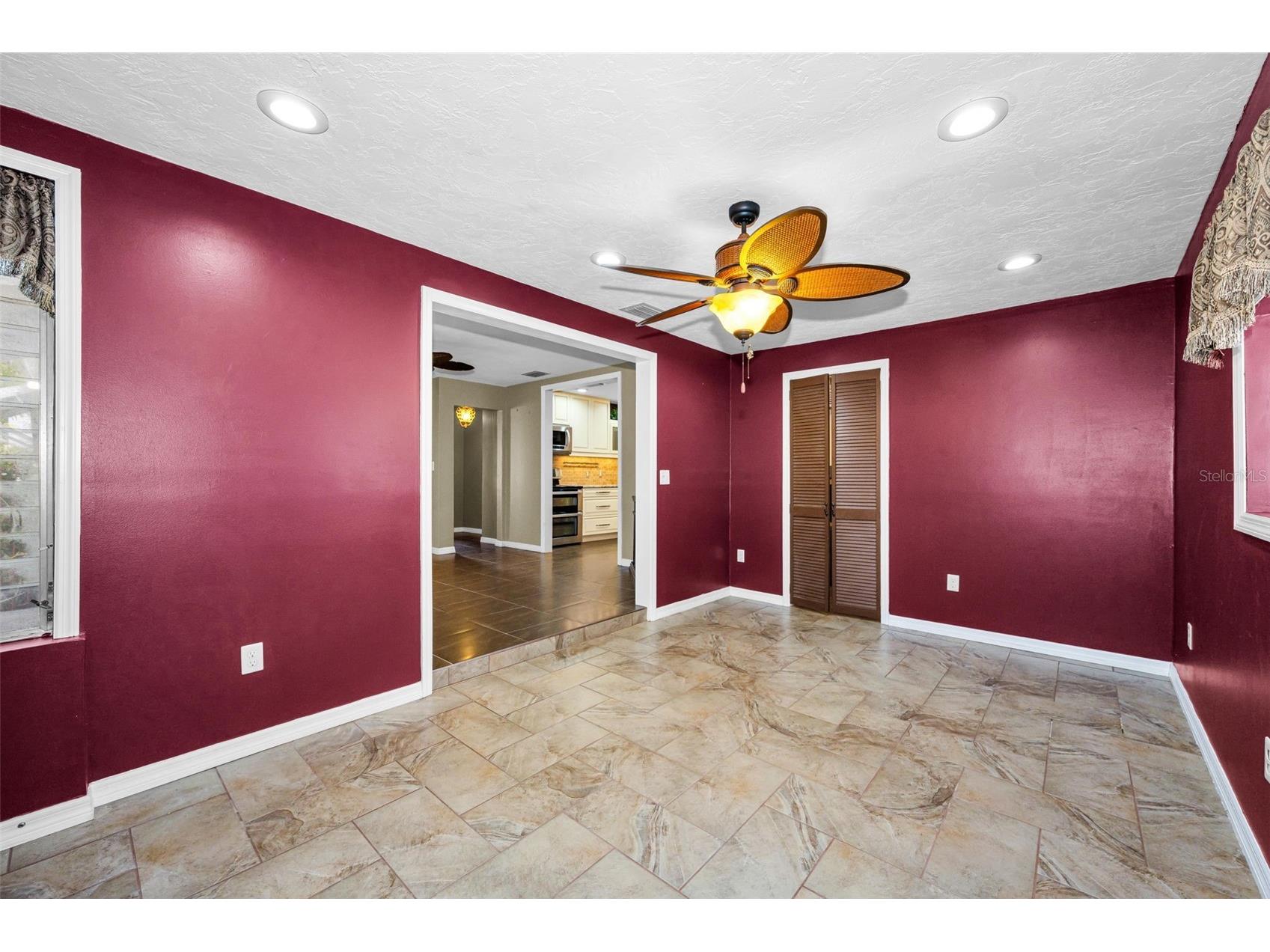6701 Orchard Drive N Saint Petersburg FL 33702 TB8521483 image29