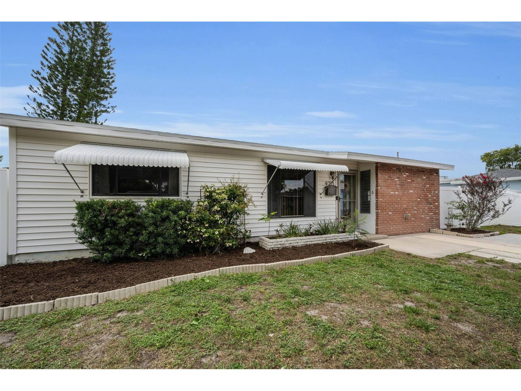 6701 Orchard Drive N Saint Petersburg FL 33702 TB8521483 image44