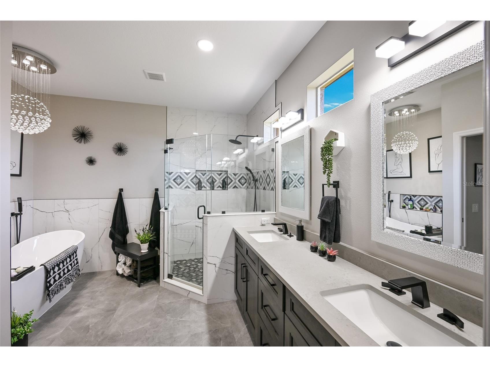 6702 41st Street Circle E Sarasota FL 34243 A4689972 image18