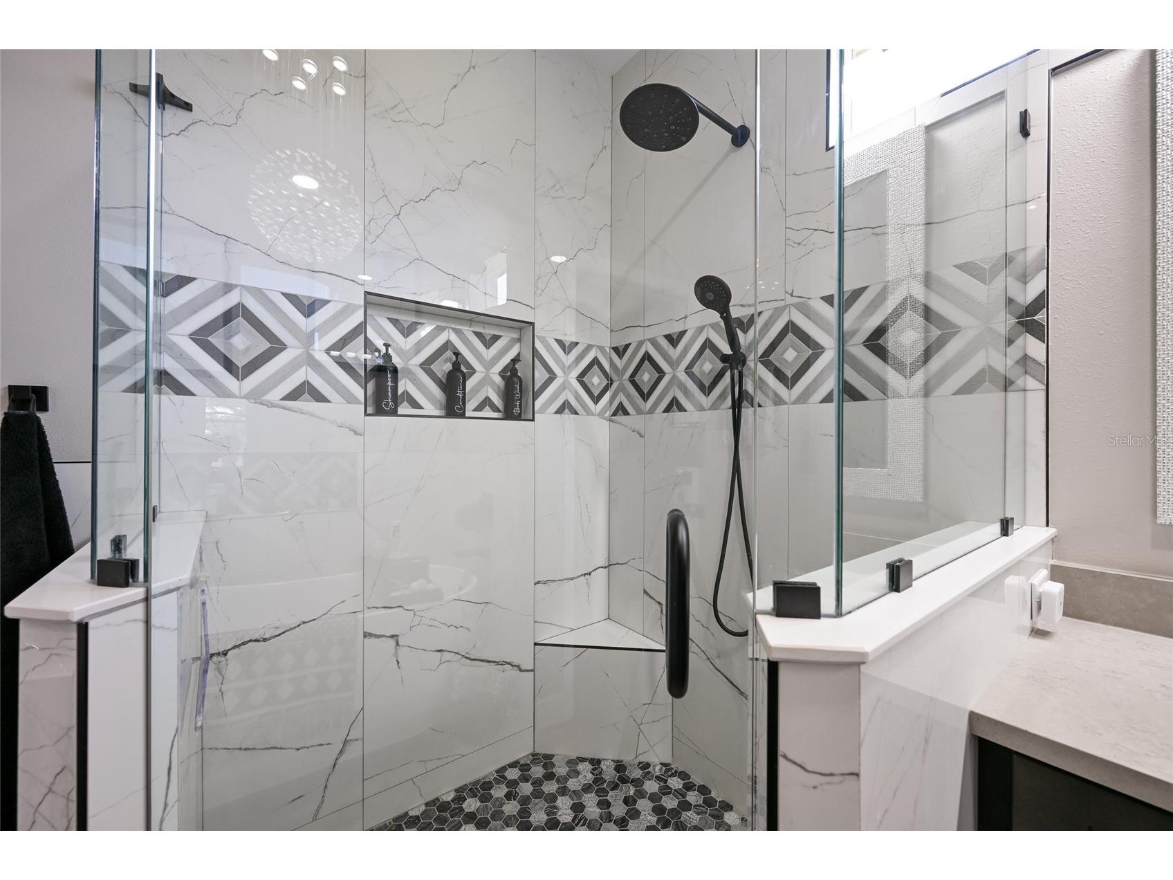 6702 41st Street Circle E Sarasota FL 34243 A4689972 image21