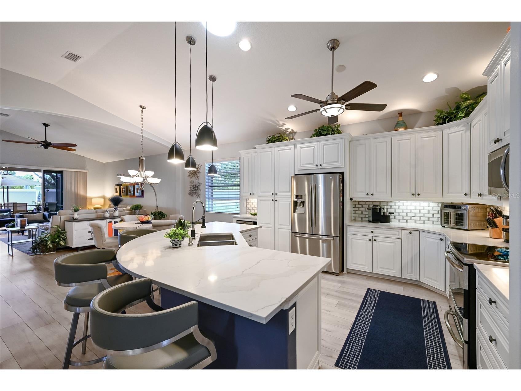 6702 41st Street Circle E Sarasota FL 34243 A4689972 image8