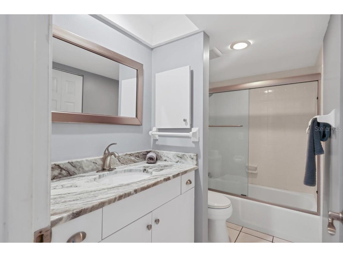6703 Midnight Pass Road #208 Sarasota FL 34242 A4669017 image18