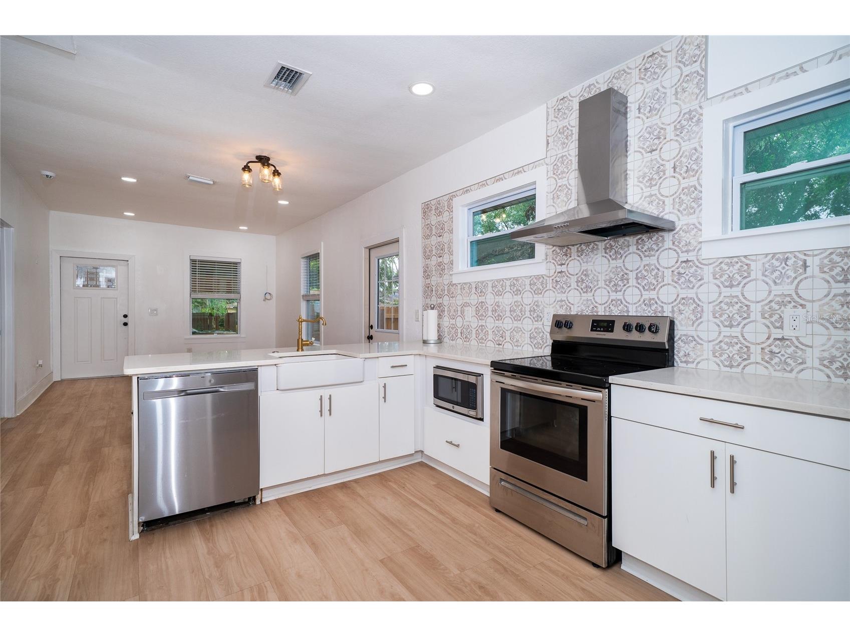 6704 N Taliaferro Avenue Tampa FL 33604 TB8508417 image14