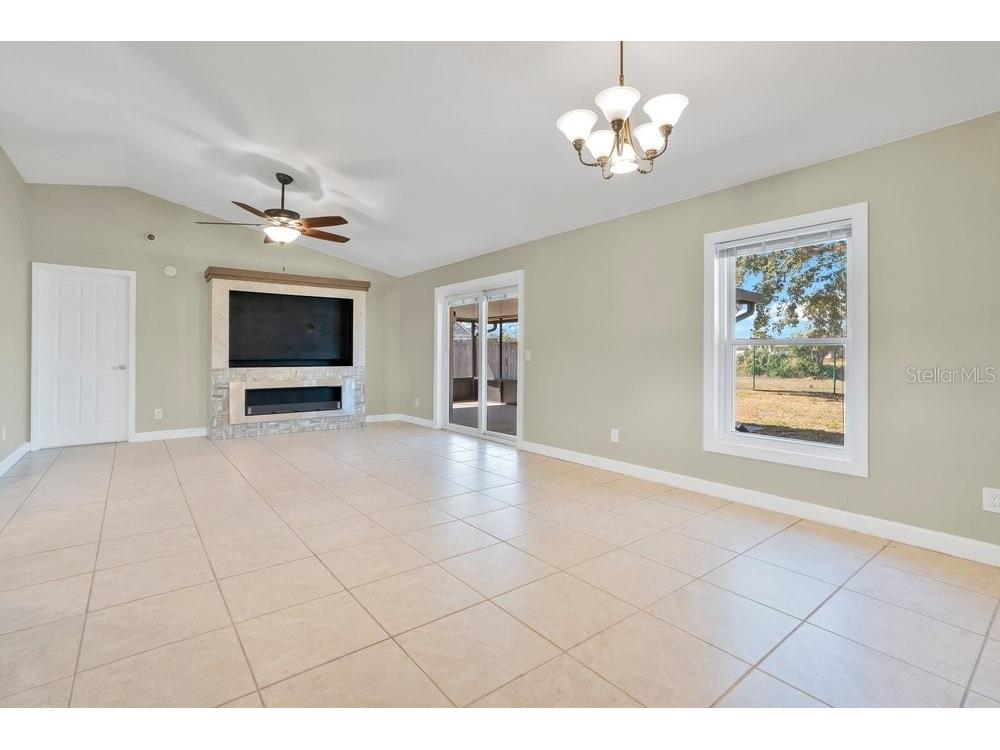 6704 Seafairer Drive Tampa FL 33615 TB8479841 image3