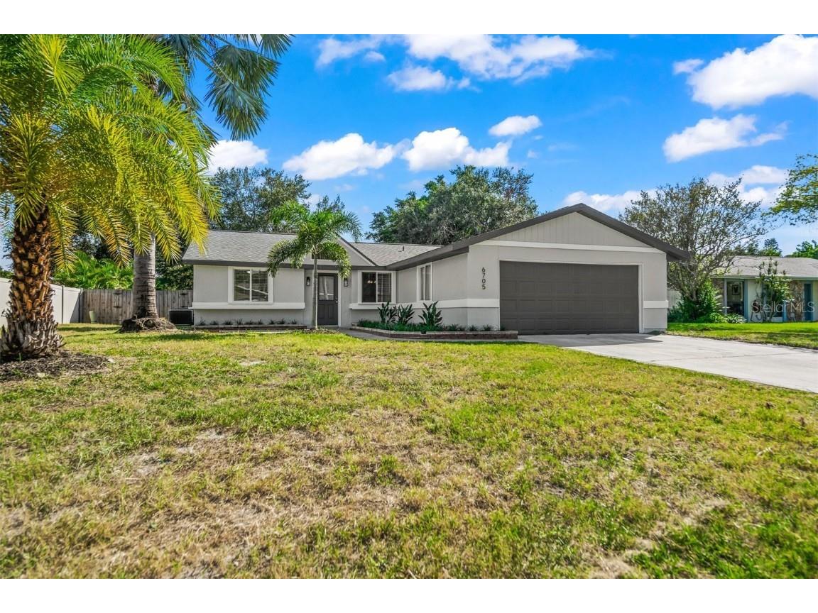 6705 35th Avenue W Bradenton FL 34209 A4585469 image1