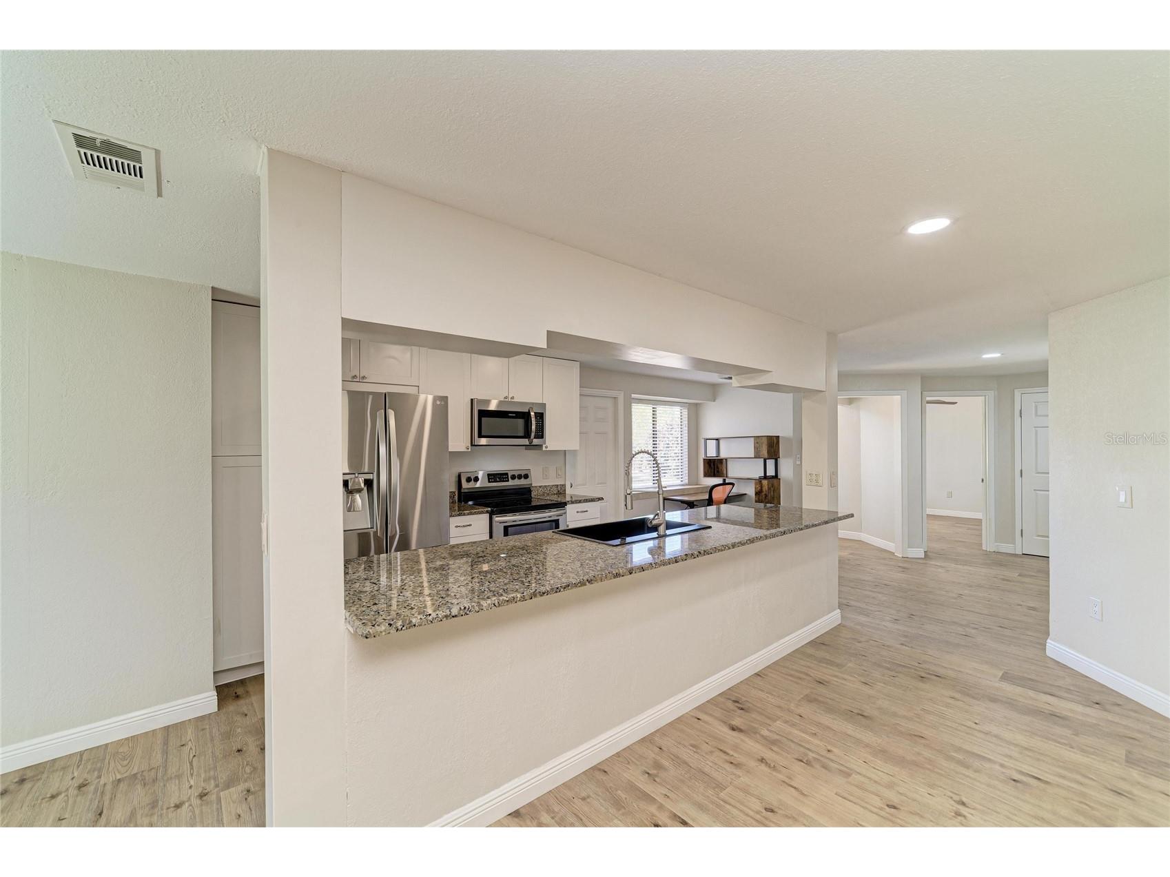 6705 35th Avenue W Bradenton FL 34209 A4693336 image8