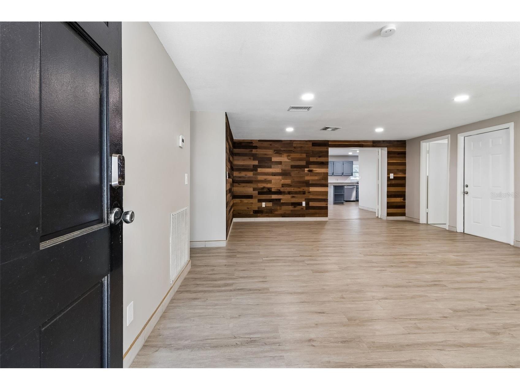 6705 Ralston Beach Circle Tampa FL 33614 TB8486137 image2