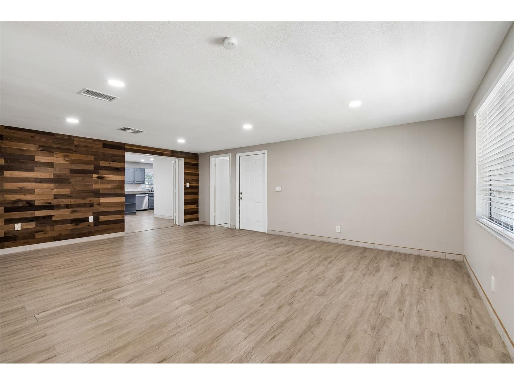 6705 Ralston Beach Circle Tampa FL 33614 TB8486137 image3