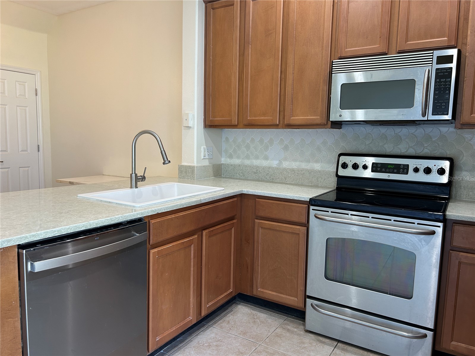 6706 47th Street N Pinellas Park FL 33781 TB8483943 image12
