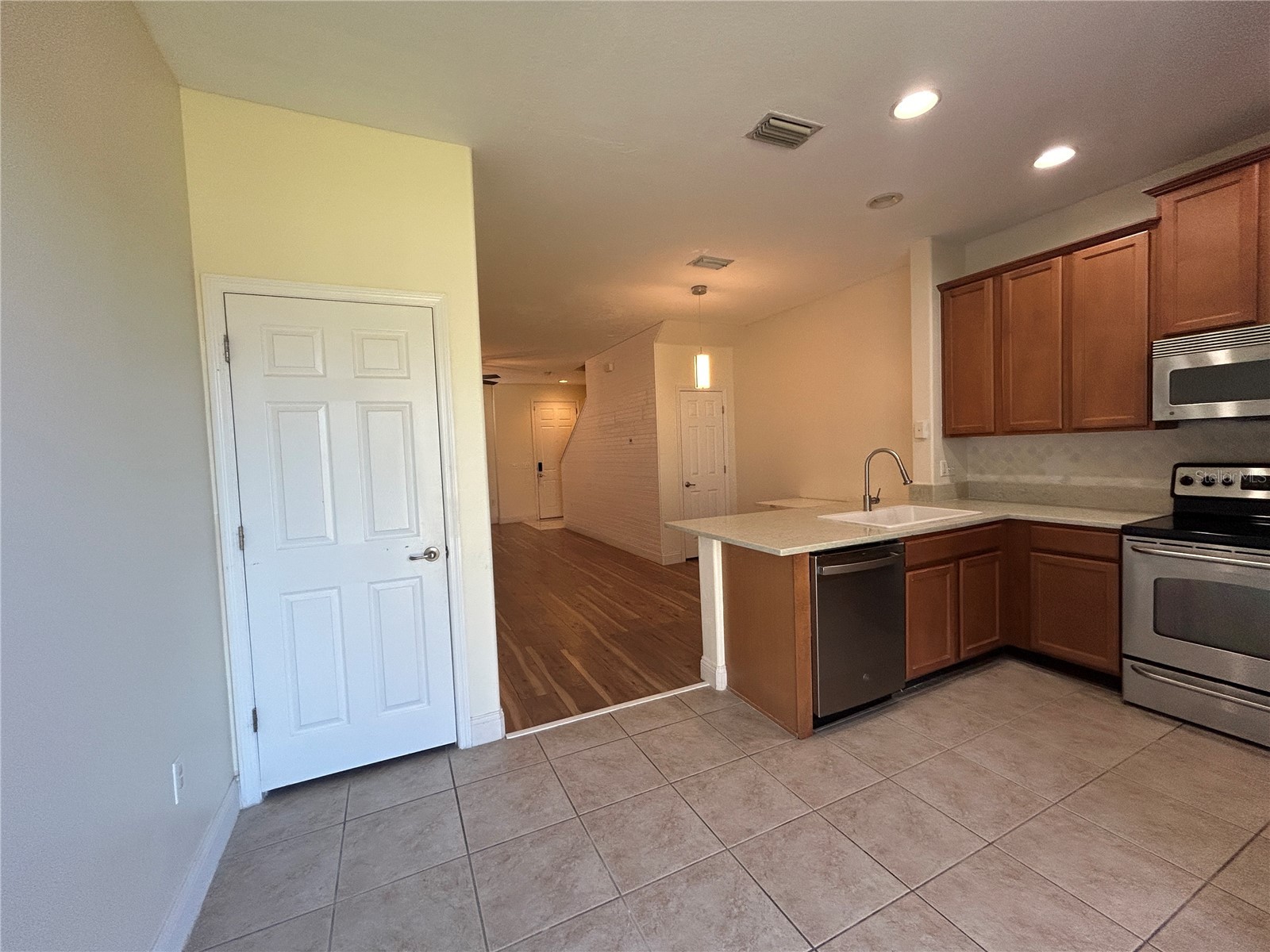 6706 47th Street N Pinellas Park FL 33781 TB8483943 image13