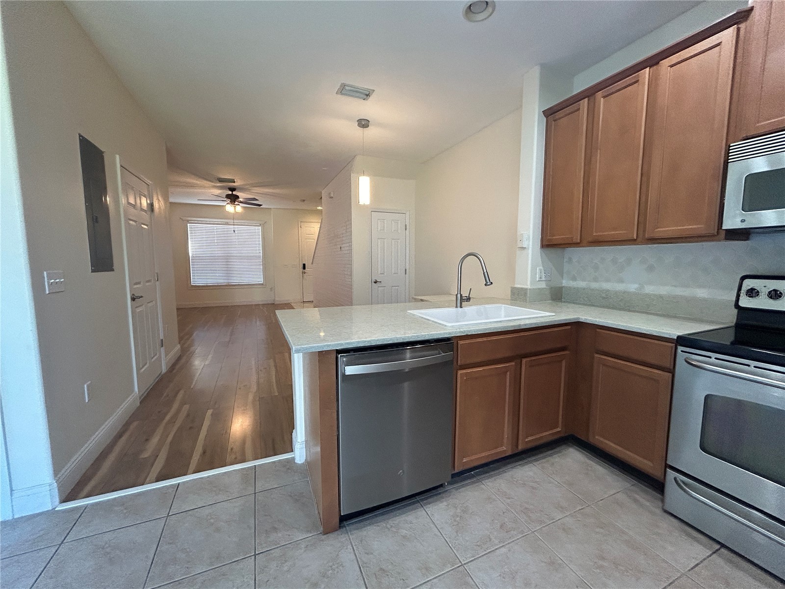 6706 47th Street N Pinellas Park FL 33781 TB8483943 image8