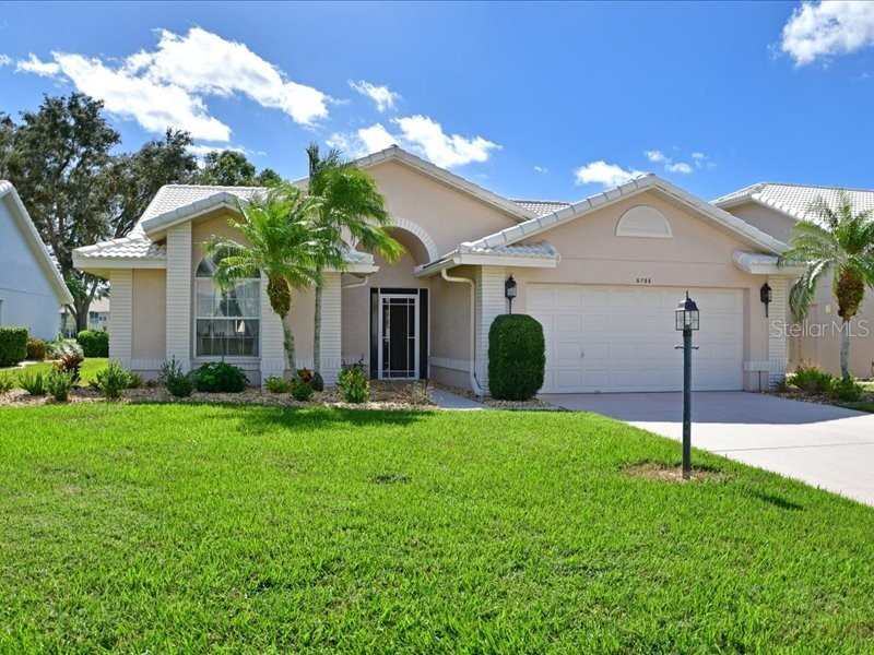 6706 Stone River Road Bradenton FL 34203 A4586721 image1