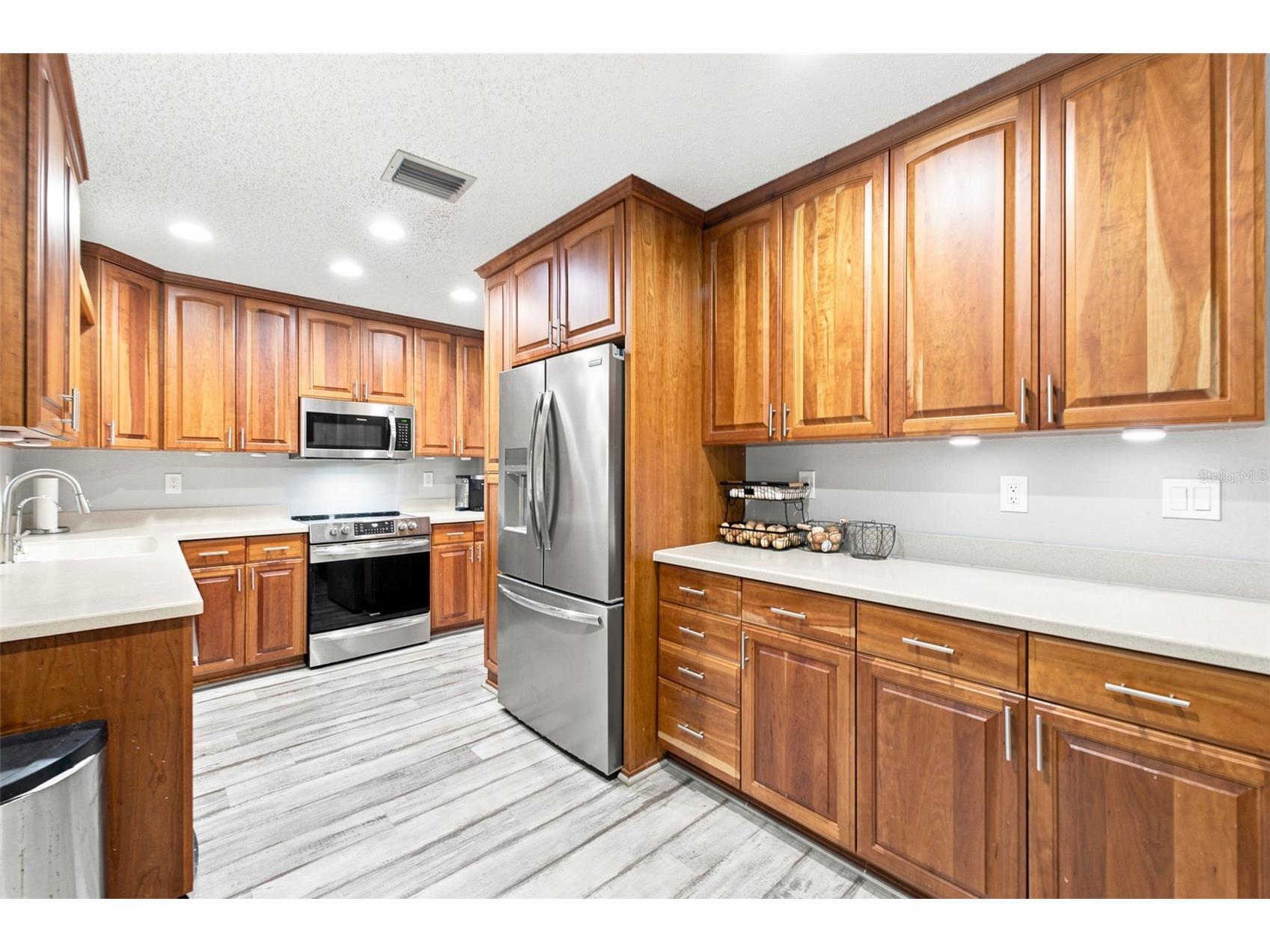 6706 Waldorf Court New Port Richey FL 34655 W7887450 image9