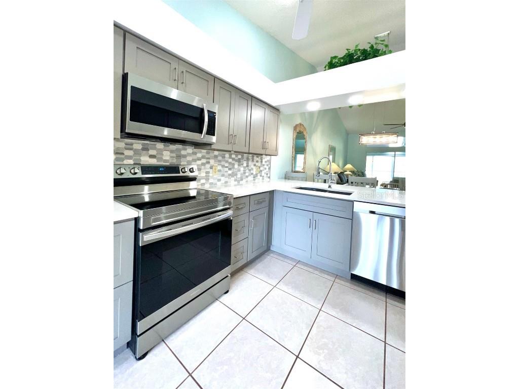 6707 Stone River Road #203 Bradenton FL 34203 A4635562 image15