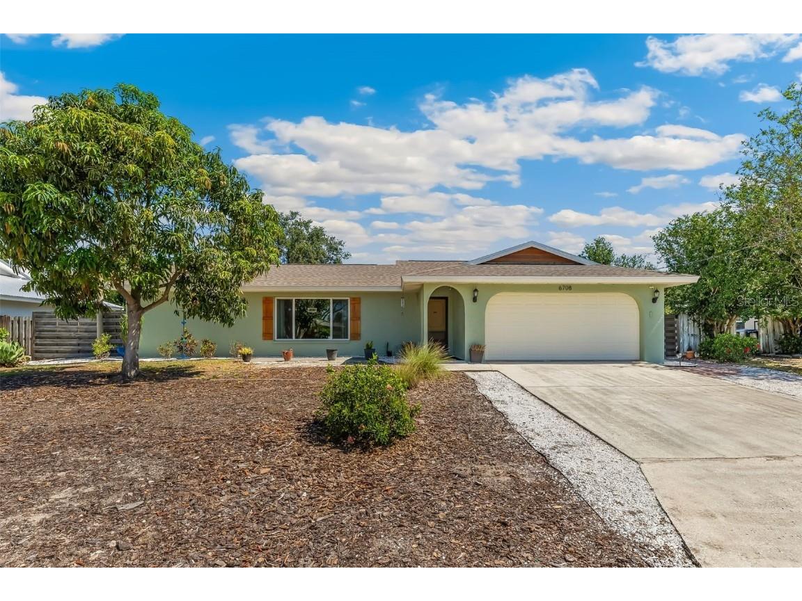 6708 11th Avenue NW Bradenton FL 34209 A4651981 image1