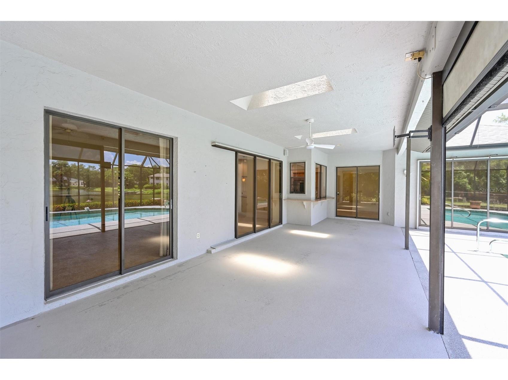 6708 90th Street E Bradenton FL 34202 - SPRING FED LAKE A4697502 image22