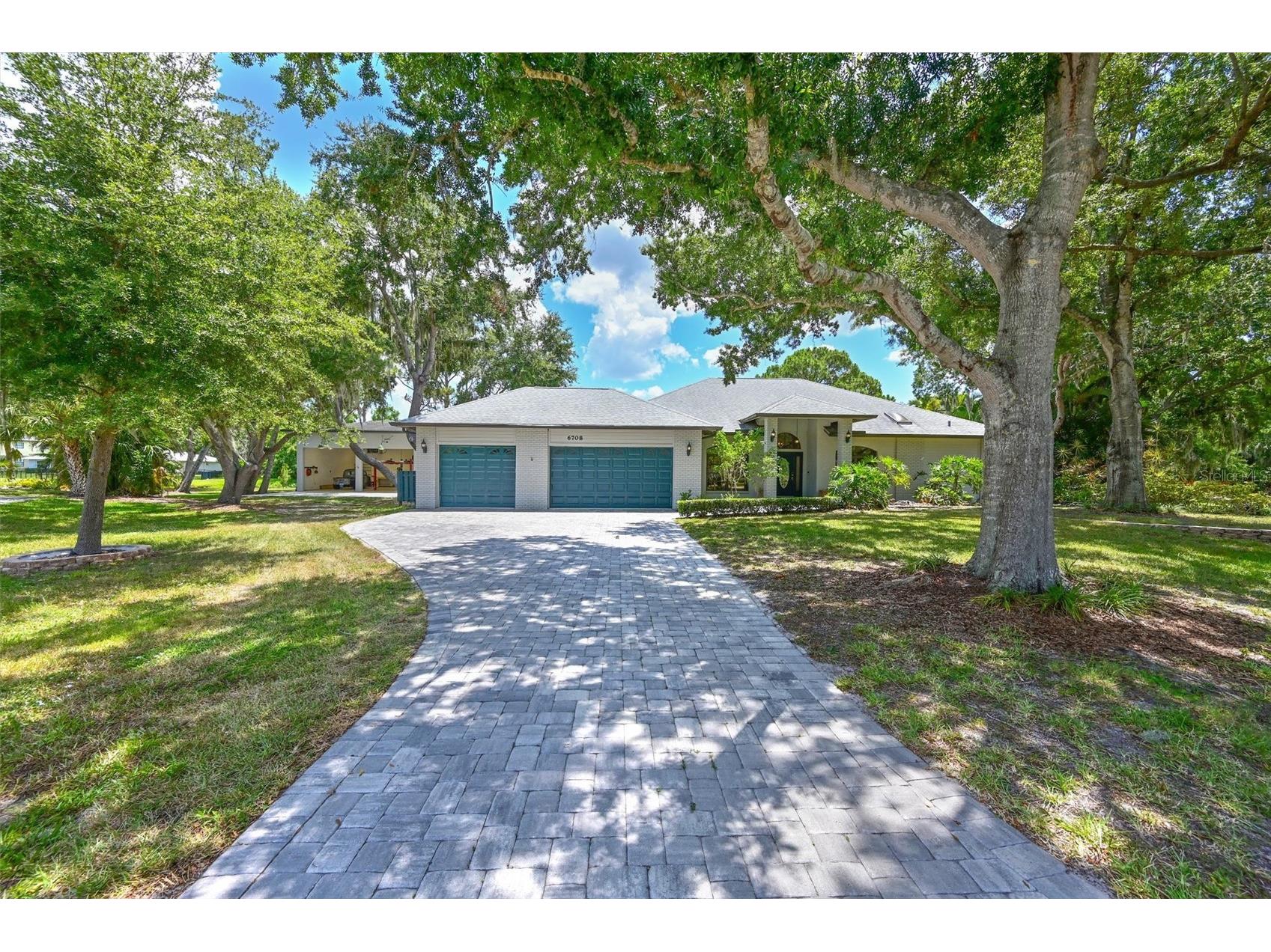6708 90th Street E Bradenton FL 34202 - SPRING FED LAKE A4697502 image4