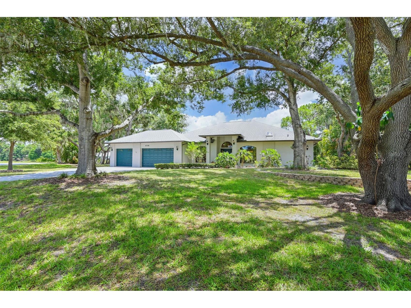 6708 90th Street E Bradenton FL 34202 - SPRING FED LAKE A4697502 image52
