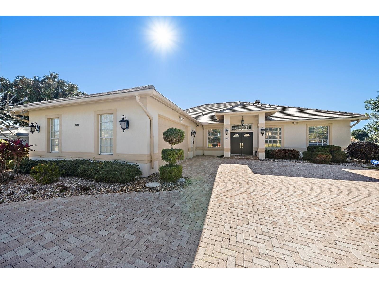 6708 Drewrys Bluff Bradenton FL 34203 A4680995 image1