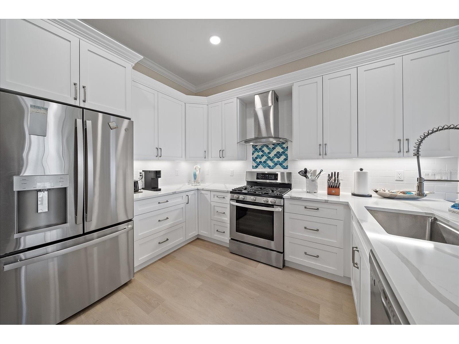 6708 Drewrys Bluff Bradenton FL 34203 A4680995 image2