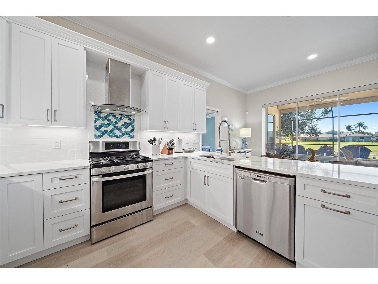 6708 Drewrys Bluff Bradenton FL 34203 A4680995 image3