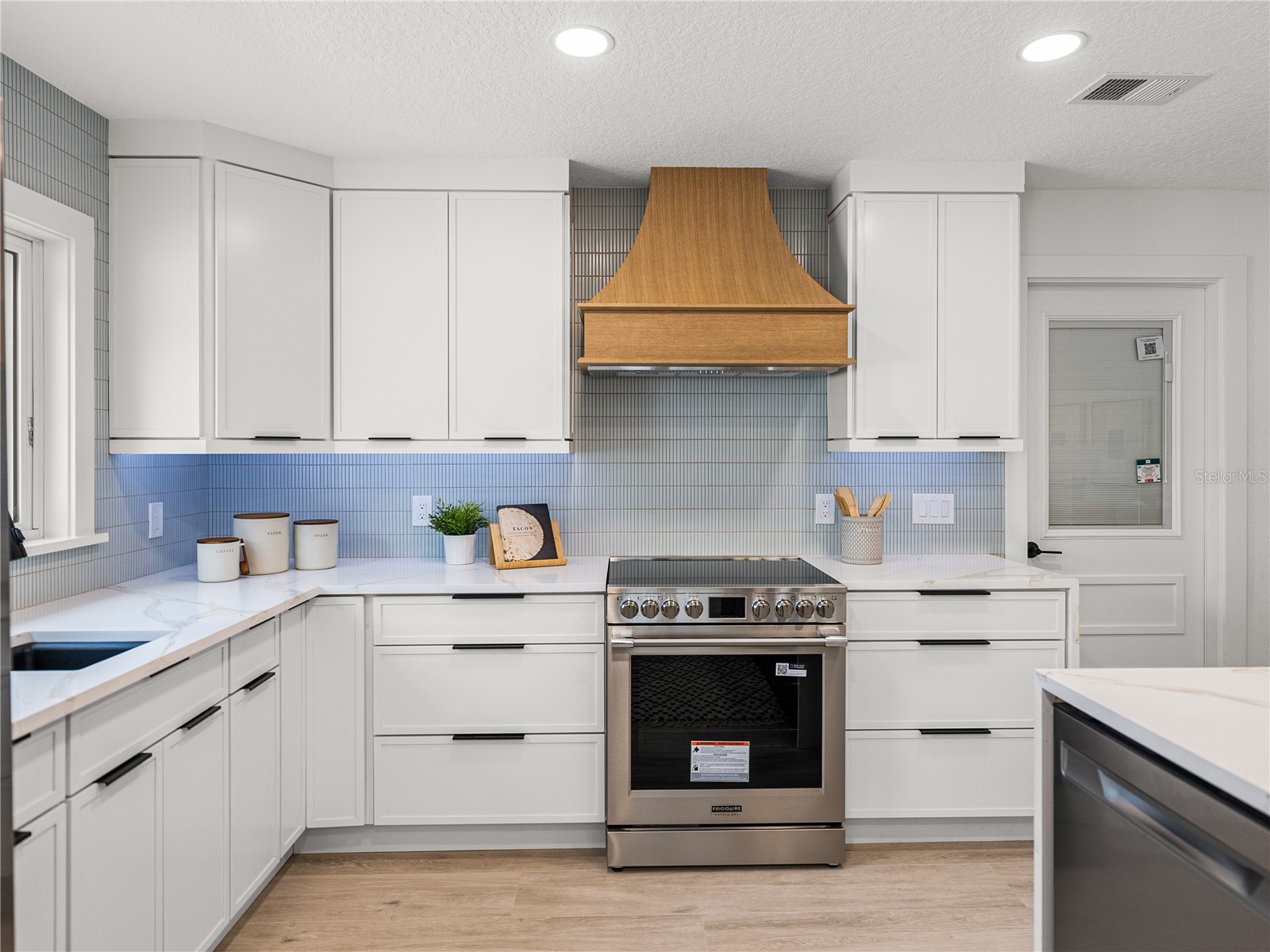 6709 Cardinal Drive S Saint Petersburg FL 33707 TB8456636 image17