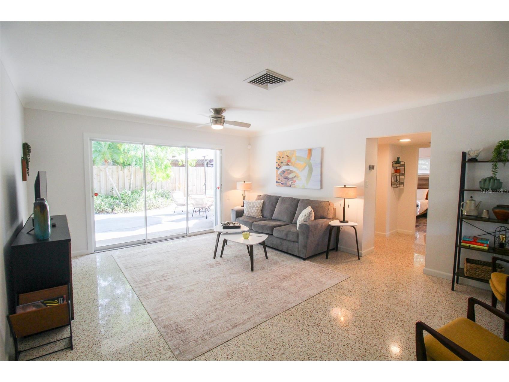 671 47th Street Sarasota FL 34234 A4694990 image4