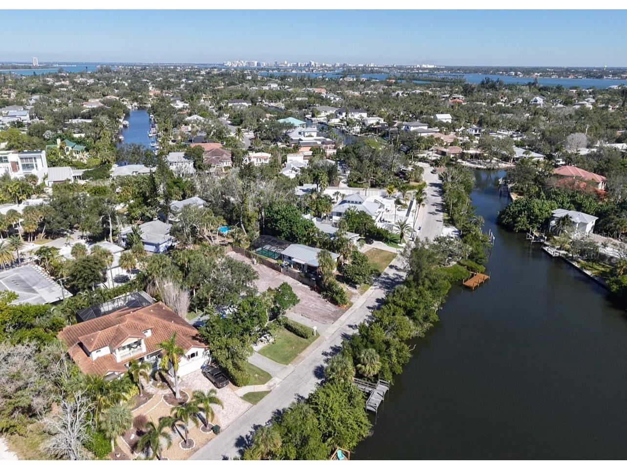 671 Avenida Del Norte Sarasota FL 34242 A4687911 image10