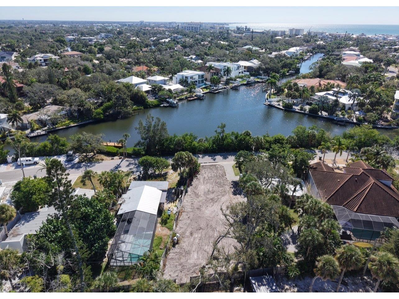 671 Avenida Del Norte Sarasota FL 34242 A4687911 image13
