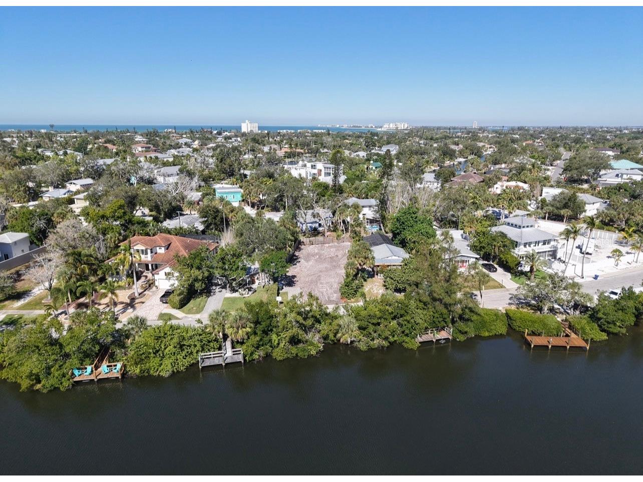 671 Avenida Del Norte Sarasota FL 34242 A4687911 image16