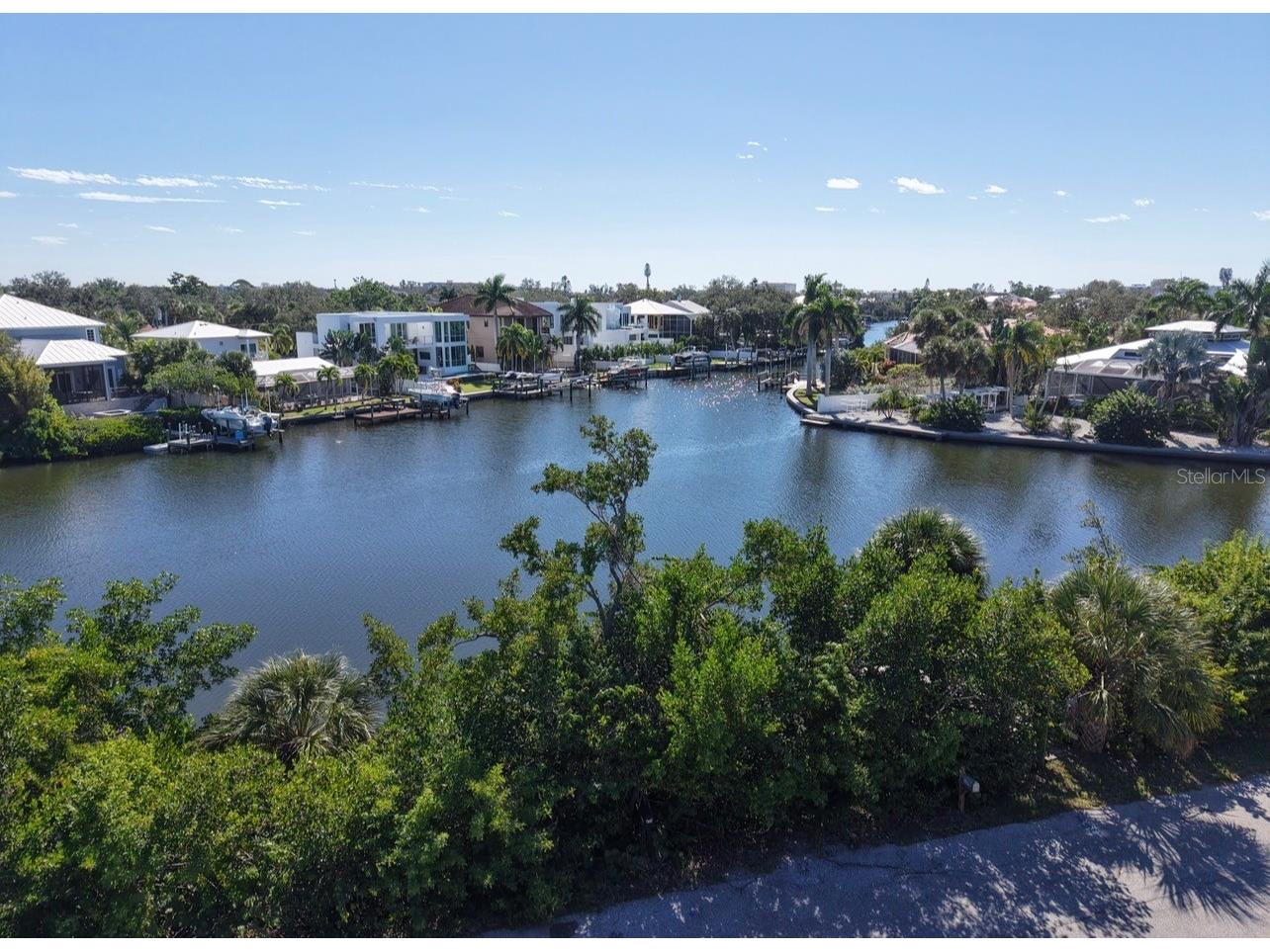 671 Avenida Del Norte Sarasota FL 34242 A4687911 image8