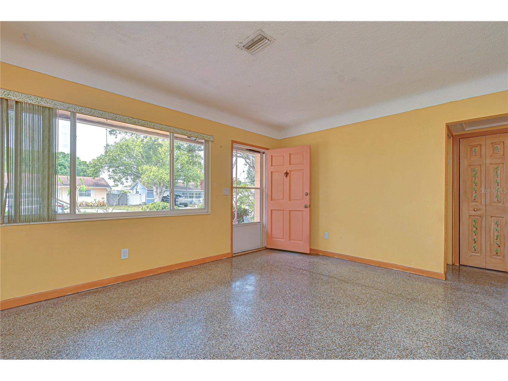 6710 35th Terrace N Saint Petersburg FL 33710 TB8505712 image3