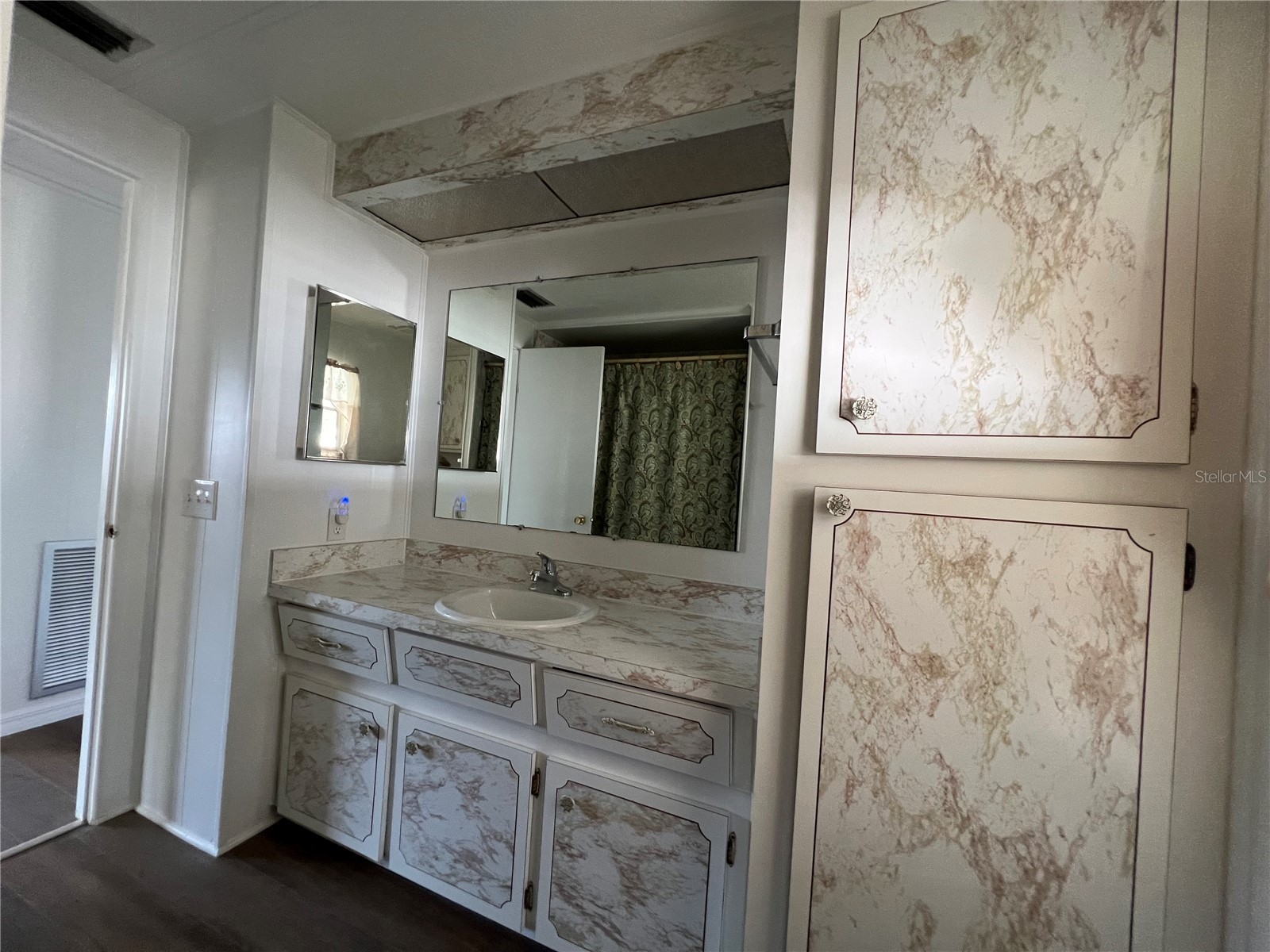 6710 36th Avenue E #103 Palmetto FL 34221 A4676281 image23