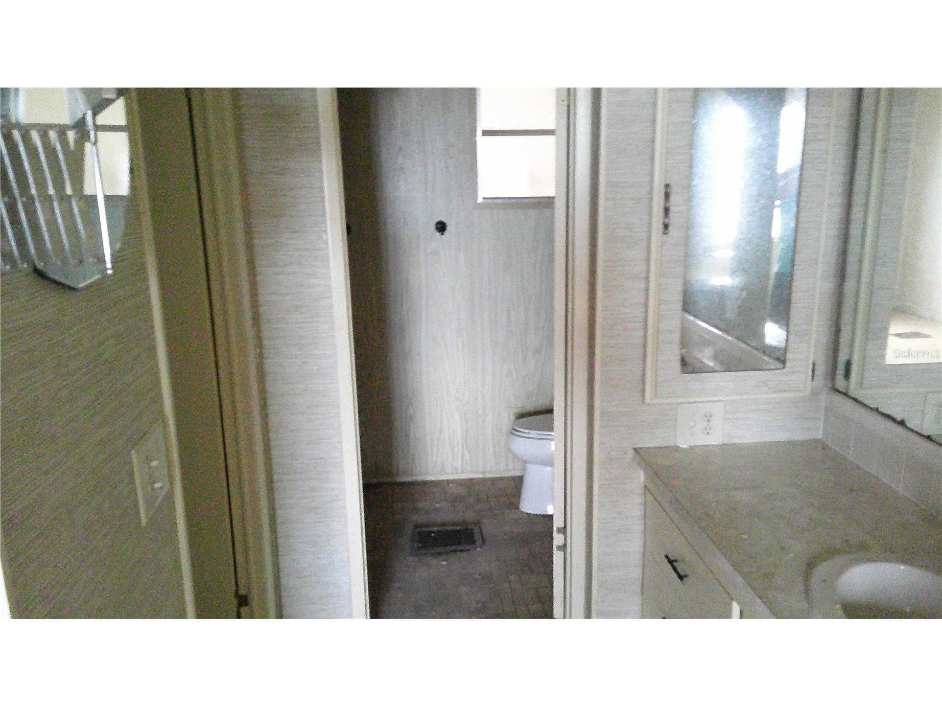 6710 36th Avenue E #192 Palmetto FL 34221 A4683850 image32