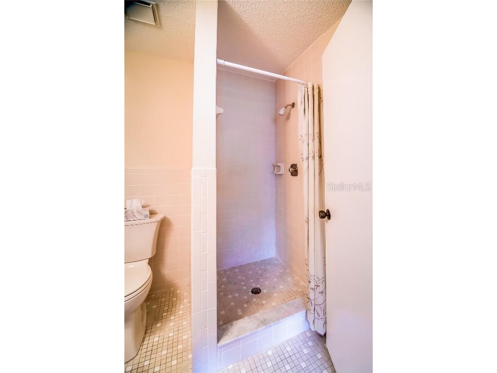 6710 Hickorywood Ln #1B New Port Richey FL 34653 W7874234 image4