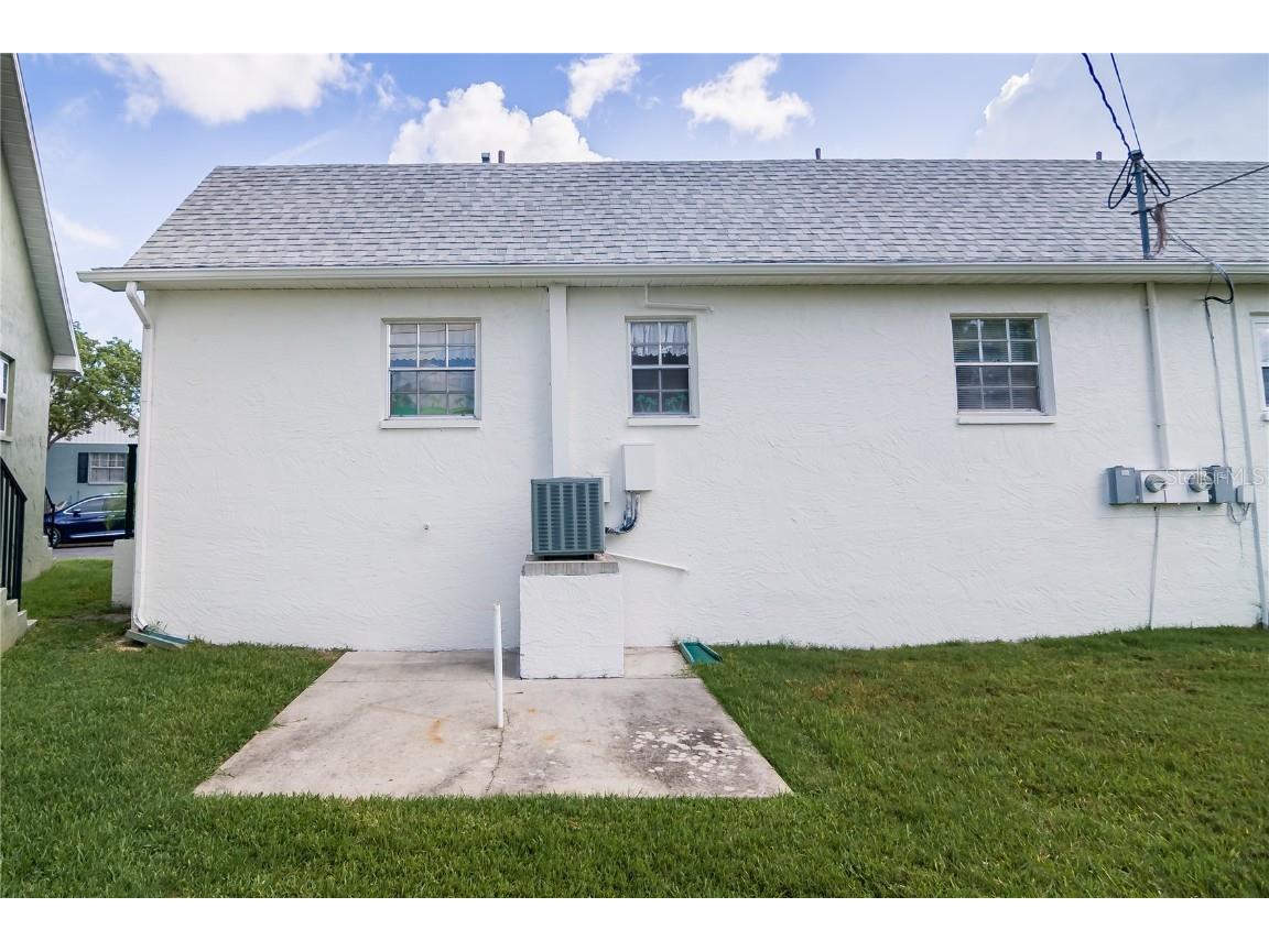 6710 Hickorywood Ln #1B New Port Richey FL 34653 W7874234 image9