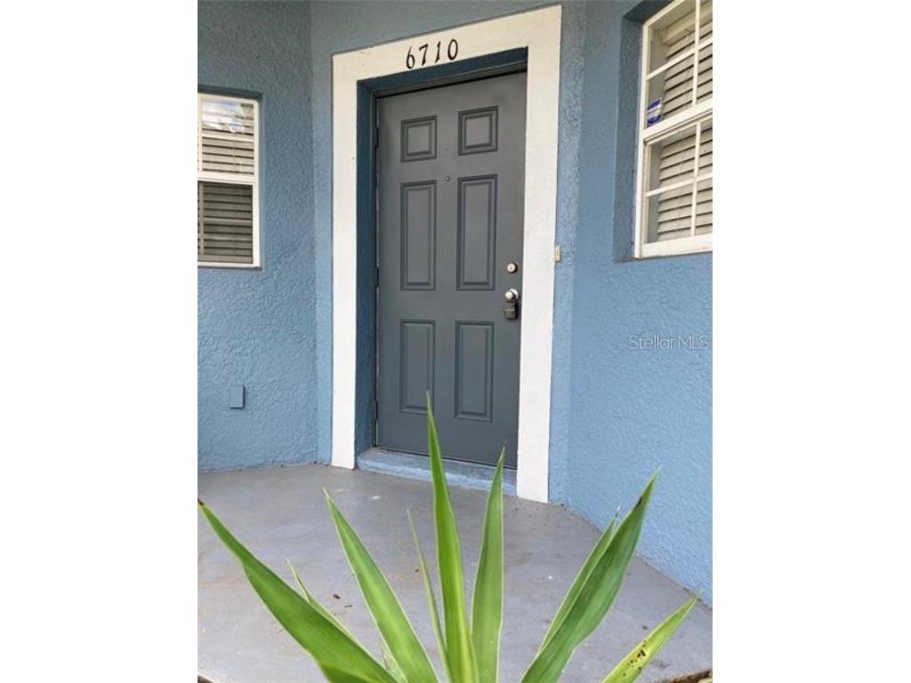 6710 Lake Camden Way Gibsonton FL 33534 TB8434865 image1